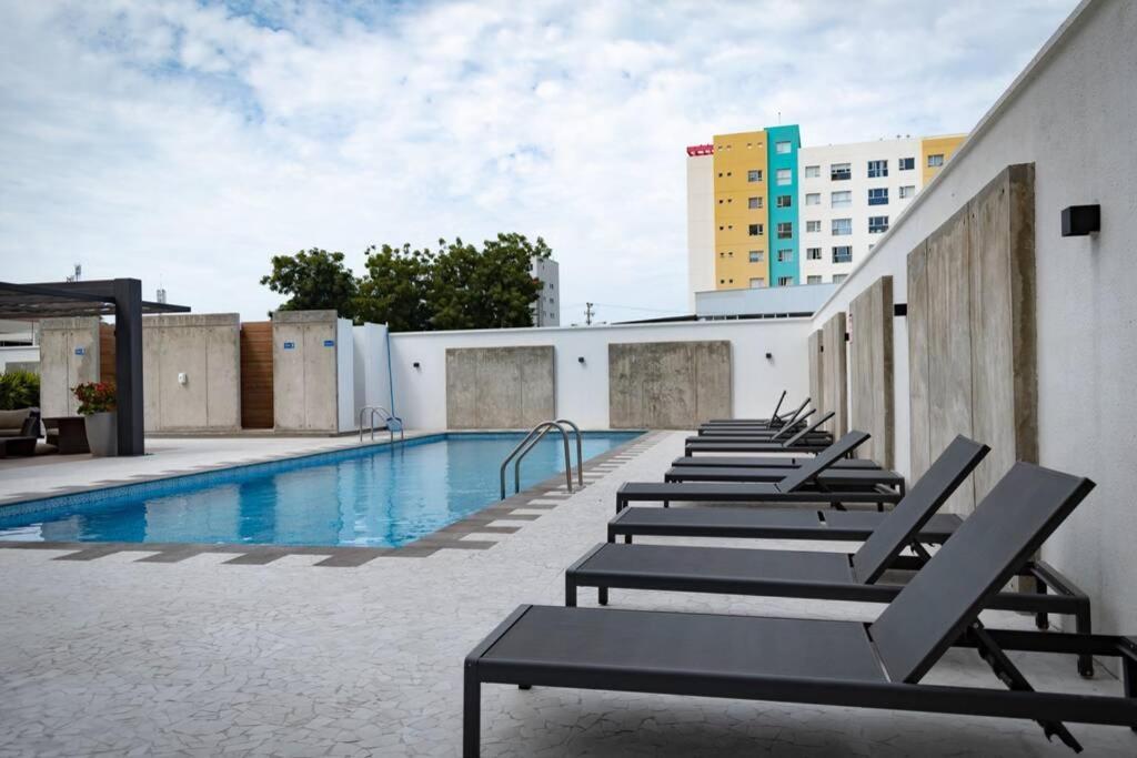 M3 Lujoso Y Comodo Departamento Con Playa 2 Piscinas Cancha De Tenis Jacuzzi Seguridad 24 Horas Manta Esterno foto