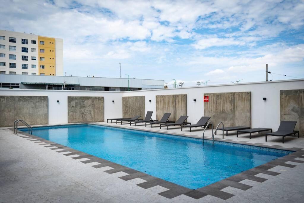 M3 Lujoso Y Comodo Departamento Con Playa 2 Piscinas Cancha De Tenis Jacuzzi Seguridad 24 Horas Manta Esterno foto